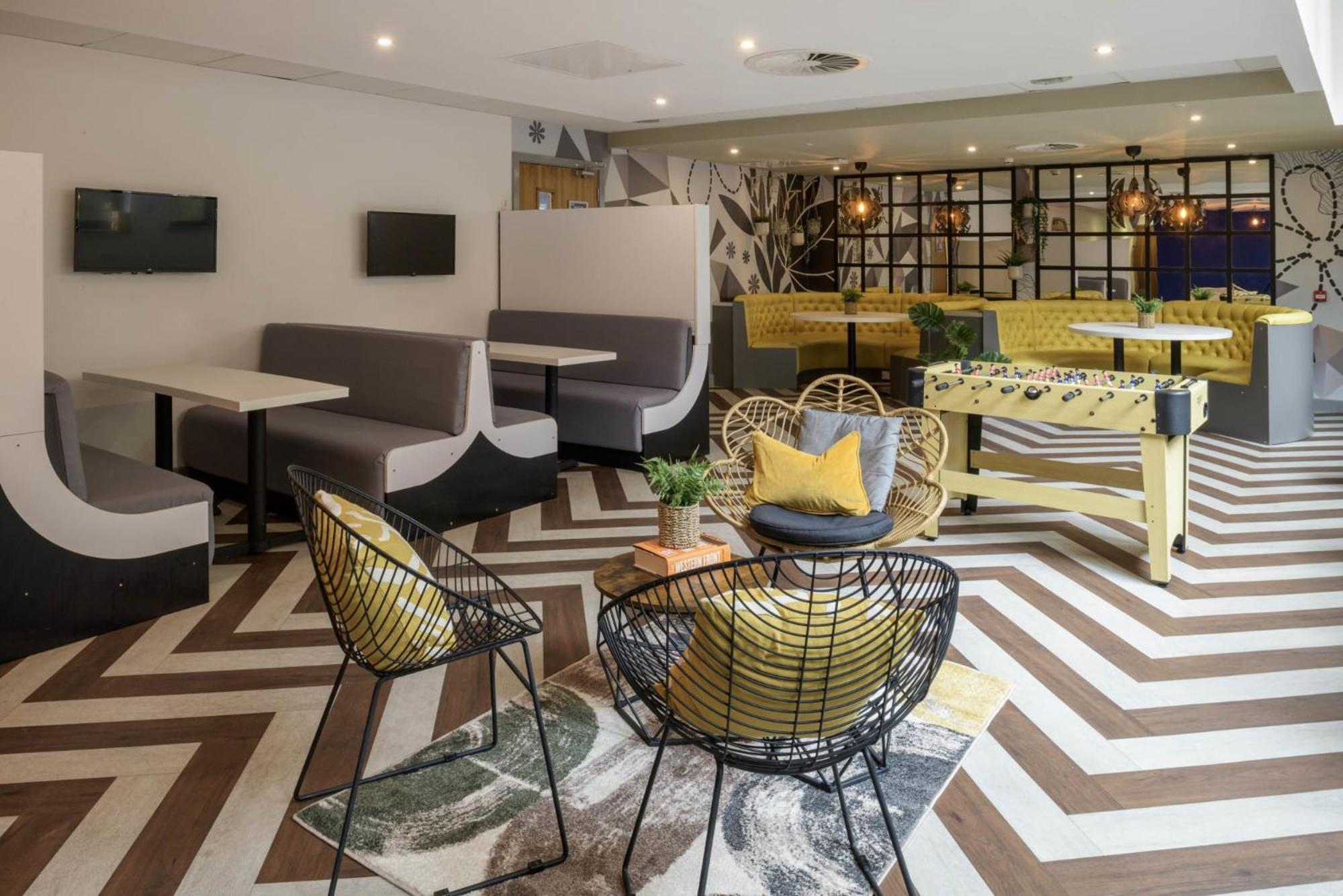 Apartament Discover King Square Your Perfect Student Retreat For Students Only Bristol